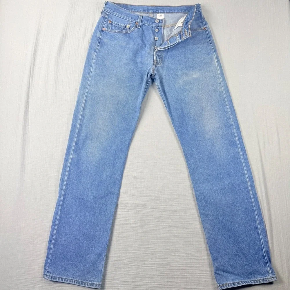 VTG Levis 501xx Mens Jeans 32x33 Light Wash‎ Button Fly Made in USA Tag 34x36